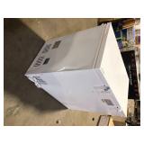 Magic Chef 7.0 cu. ft. Chest Freezer in White Damaged  Customer Returns See Pictures