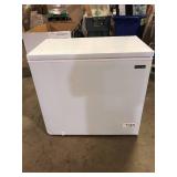 Magic Chef 7.0 cu. ft. Chest Freezer in White Customer Returns See Pictures