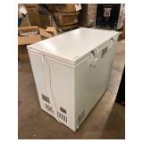 Magic Chef 7.0 cu. ft. Chest Freezer in White Customer Returns See Pictures