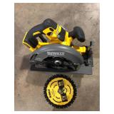 DEWALT FLEXVOLT 60V MAX Cordless Brushless 7-1/4 in. Circular Saw with Brake (Tool Only)  Customer Returns See Picture