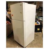 Vissani 18 cu. ft. Top Freezer Refrigerator DOE in White    Customer Returns See Picture
