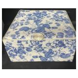 White 3 Cube Storage Tower, White Plastic 3 Drawer Storage (small desktop size), Blue and White Decorative Storage Box