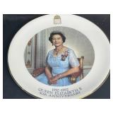 Large Lot of Vintage Collectible Queen Elizabeth II Memorabilia. Other Members of the Royal Family Also Included. Listed in Description.
