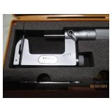 Mitutoyo 1-2" .0001" multi anvil un...