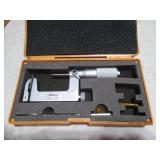 Mitutoyo 1-2" .0001" multi anvil un...