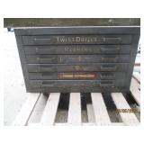 Metal Cleveland Machinist toolbox 2...