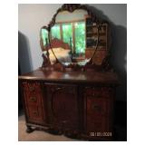 Intricately carved Detail Vintage h...