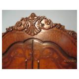 Intricately carved Detail Vintage h...
