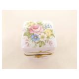 Lot of 3 VERY COLLECTIBLE Artoria Limoges Porcelain Trinket Boxes