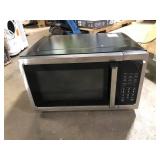 Vissani 1.5 cu. ft. Countertop Convection Microwave in Fingerprint Resistant Stainless Steel with Air Fryer and Sensor cooking  Customer Returns See Pictures