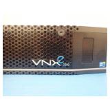 EMC2 BPE25 VNXe 3200 // 25 HD Bays // Faceplate is slightly loose // Includes CAB-AC power cable