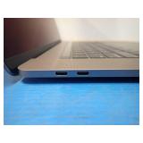 Apple MacBookPro15,1 A1990 MR932LL/A // INTEL(R) CORE(TM) I7-8750H CPU @ 2.20GHZ // 16GB RAM // 251GB SSD // 15" screen with 3360 x 2100 Resolution // Includes IOS and Charger