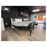 LuxeAdapt Tempur-Pedic Tempur-Adapt, Queen Medium Hybrid firmness Mattress, Adjustable Base w Keeson Remote Control.
