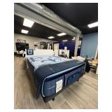 Stearns & Foster Lux Hybrid collection, Queen medium firmness with Tempur-ergo adjustable base. Keeson Remote Control