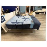 Stearns & Foster Lux Hybrid collection, Queen medium firmness with Tempur-ergo adjustable base. Keeson Remote Control