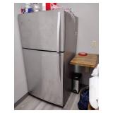 Whirlpool Refrigerator Model WRT511SZDM00