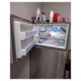 Whirlpool Refrigerator Model WRT511SZDM00