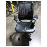STEELCASE BLACK LEATHER AMIA TASK CHAIR