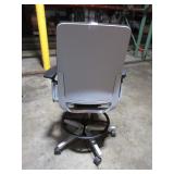 STEELCASE AMIA ASSORTED COLOR BASE  STOOLS