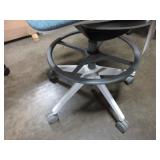 ASSORTED OFFICE CHAIRS AND STOOL