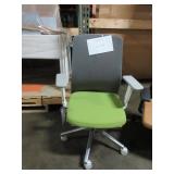 AMQ OFFICE CHAIRS