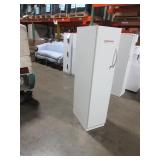 STEELCASE WHITE METAL PERSONAL LOCKER WITH KEY