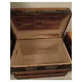 Vintage storage trunk in good shape...