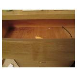 Vintage dresser 4 drawers. It is mi...