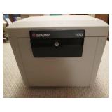 Sentry 1170 fireproof safe...