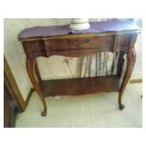 side table w/lamp & chair...