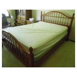 bedframe w/headboard, footboard & f...