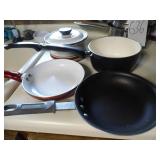 2 pots one w/cover plus 2 small fry...