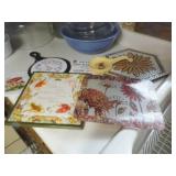 variety of trivets x7...