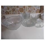 punch bowl w/4 salad plates plus mi...