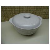 Gibson China 4 piece, one lidded pl...
