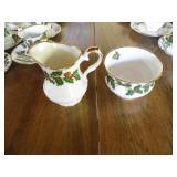 Rosina Yuletide 16-cup tea set w/te...