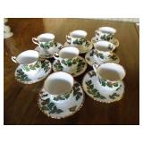 Rosina Yuletide 16-cup tea set w/te...