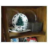 random Christmas dishware...