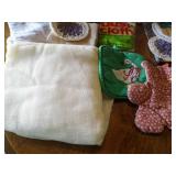 box of kitchen linens, towels, wash...