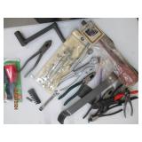 Lot of heavy duty linesman pliers, ...
