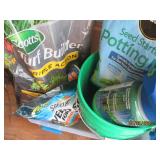 Lawncare spreader, Scotts turf buil...