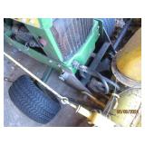 John Deere 140 tractor with hydraul...