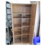 Locking compartment cabinet with ke...