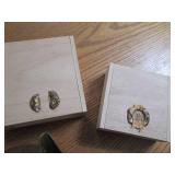 Small wood boxes and a vintage meta...