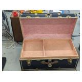 Blue Vintage footlocker storage tru...