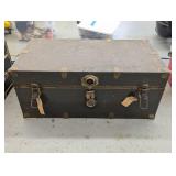 Gray Vintage footlocker storage tru...