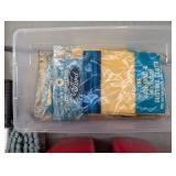 Dual basin wash bucket with an asso...