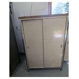 Heavy duty metal sliding door cabin...