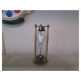 Quartz tea time clock and small hou...