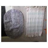 Wooden step stool and 2 rugs...